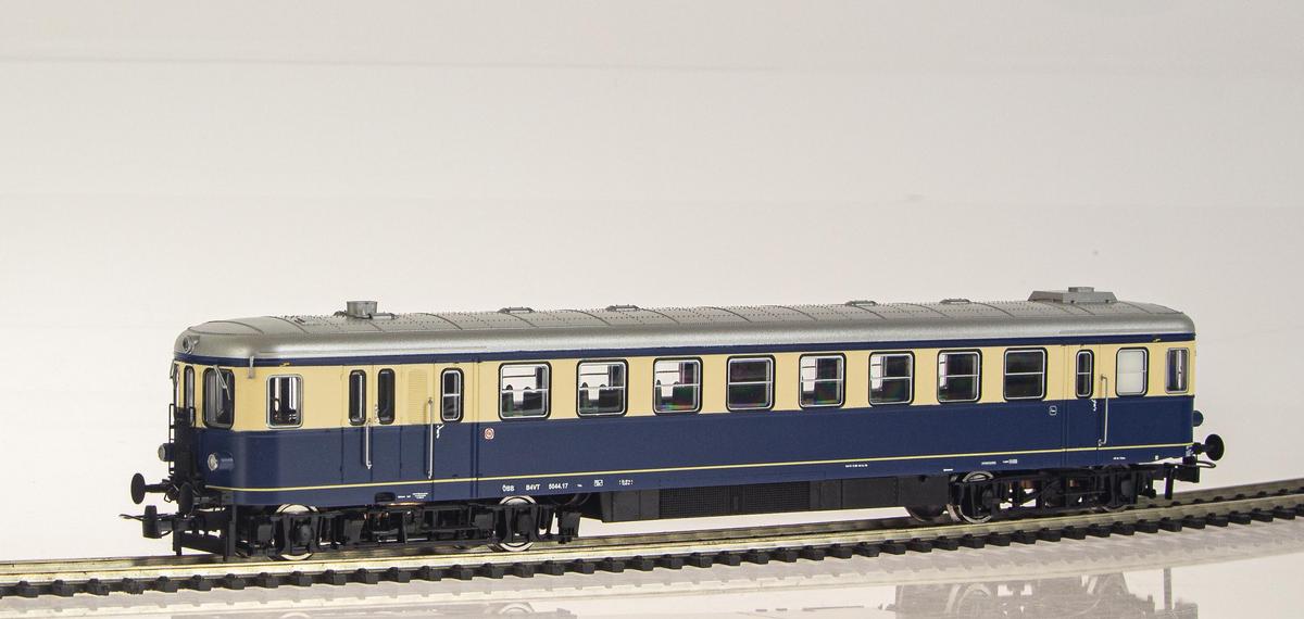 Memoba - Produktdetail Jägerndorfer JA23050 ÖBB Dieseltriebwagen